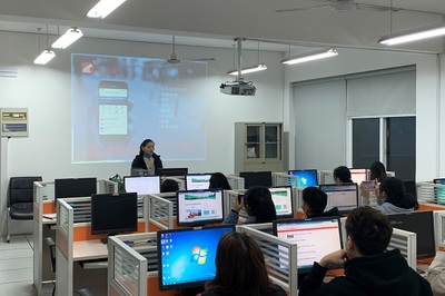 圖書館成功舉辦2021級(jí)班干部電子資源系列培訓(xùn)